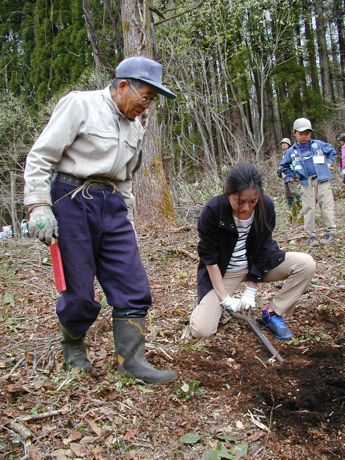 再度、穴掘りに挑戦します